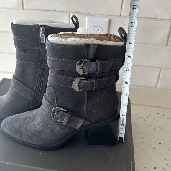 Vince Camuto Kempreea Gray Suede Buckles Mid-Shaft Boots Block Heel Zip 7 Wide - Picture 5 of 13